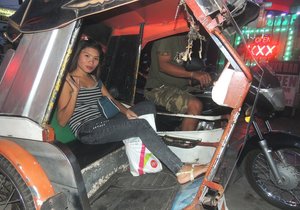 18 year old Brooke Lynn giving and receiving oral sex before facial cumshot